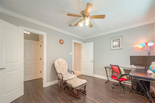 5439 Fern Park Drive, Kingwood, TX 77339