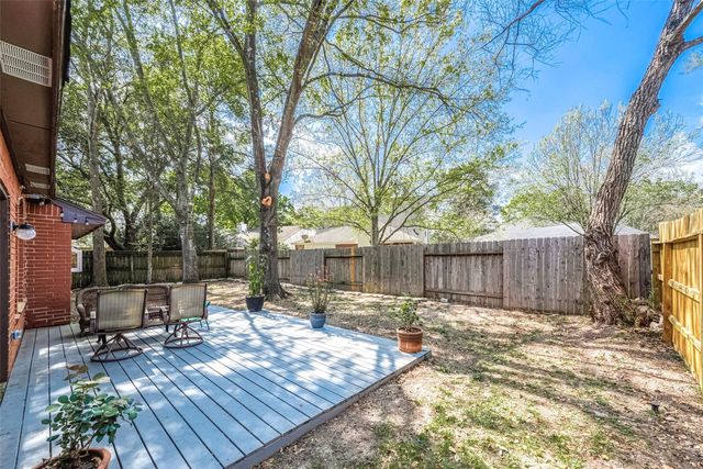 5439 Fern Park Drive, Kingwood, TX 77339