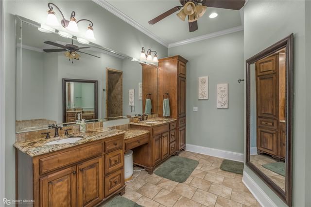 2104 Hollow Wood Way, Haughton, LA 71037