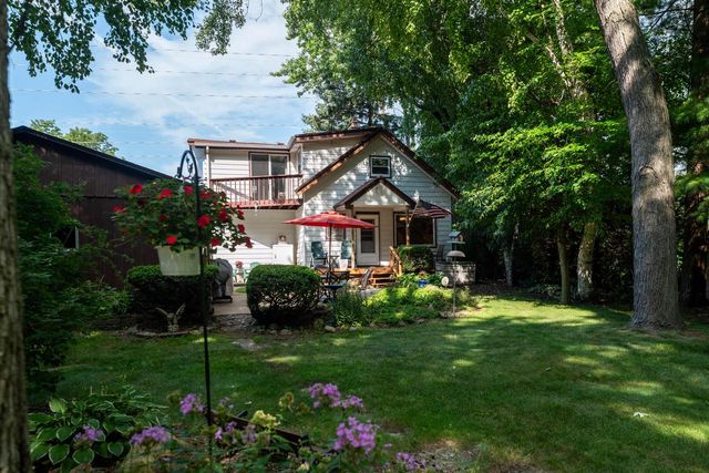 8548 N 68th STREET, Brown Deer, WI 53223