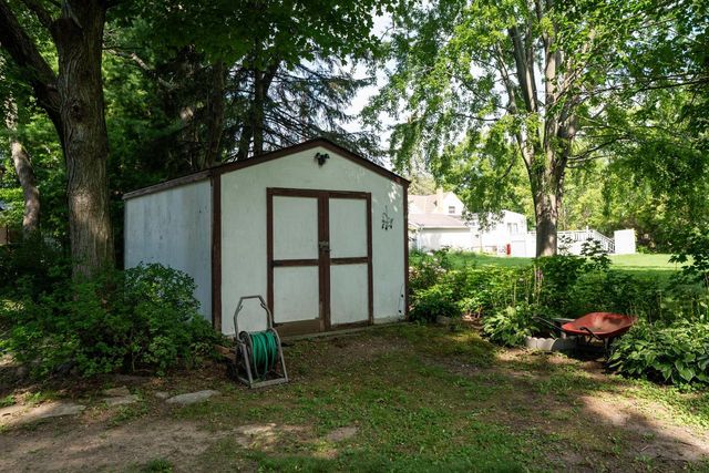 8548 N 68th STREET, Brown Deer, WI 53223