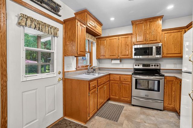 8548 N 68th STREET, Brown Deer, WI 53223