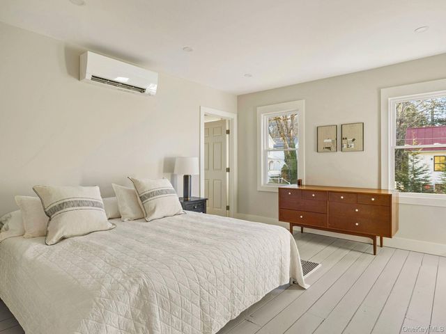 15 John Street, Rosendale, NY 12472