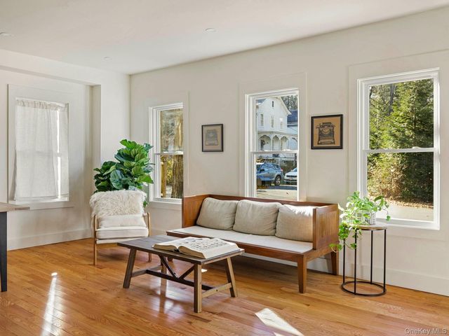 15 John Street, Rosendale, NY 12472