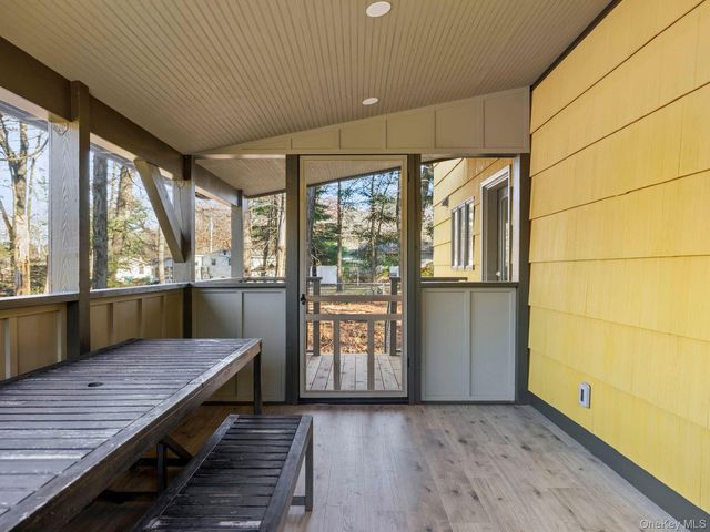 15 John Street, Rosendale, NY 12472