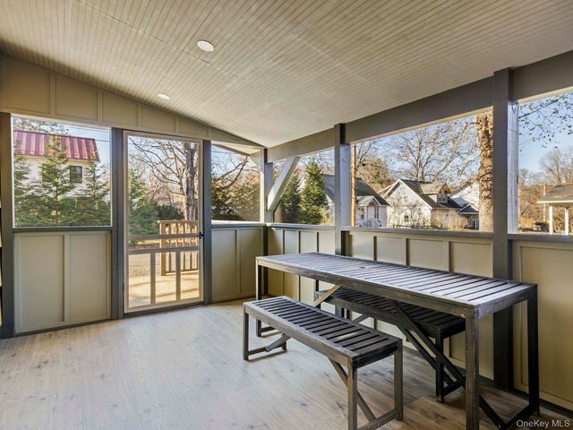 15 John Street, Rosendale, NY 12472