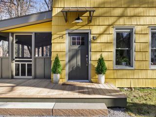 15 John Street, Rosendale, NY 12472