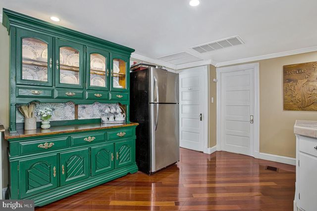 1930 SEVERN GROVE RD, Annapolis, MD 21401