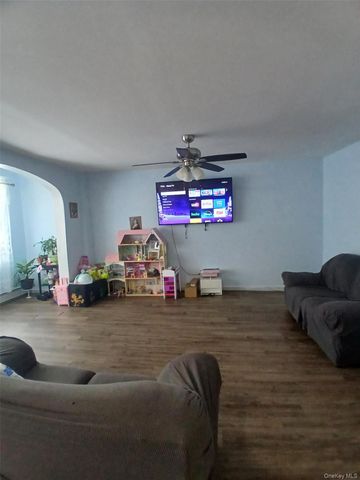 103 Monroe Avenue, Staten Island, NY 10301