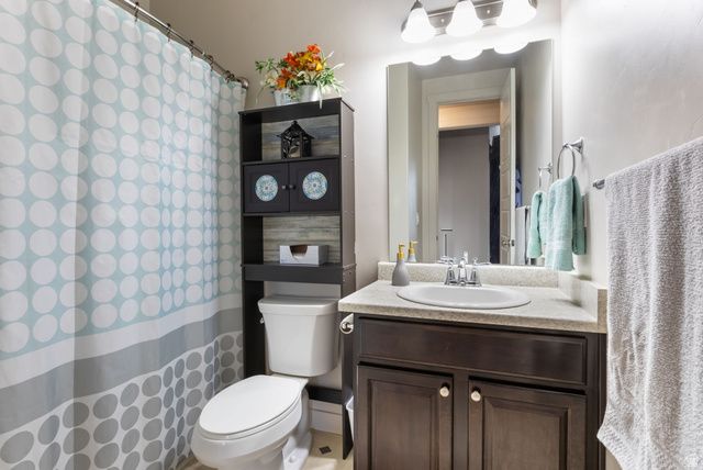 673 W DEEPDALE CT, Stansbury Park, UT 84074