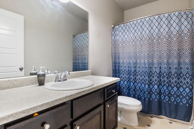 673 W DEEPDALE CT, Stansbury Park, UT 84074