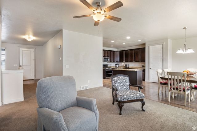673 W DEEPDALE CT, Stansbury Park, UT 84074