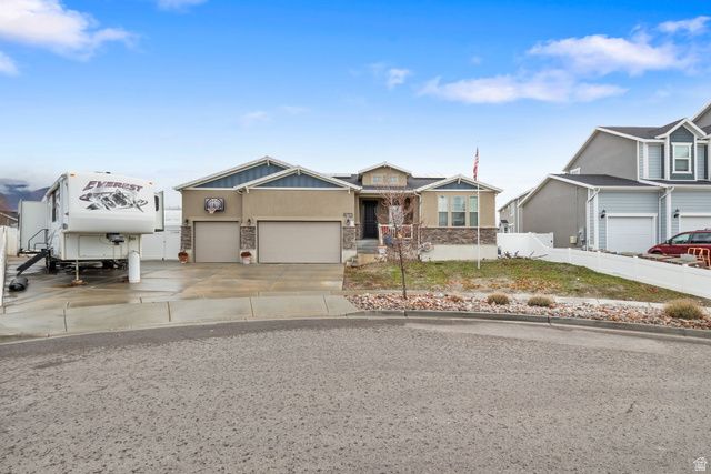 673 W DEEPDALE CT, Stansbury Park, UT 84074
