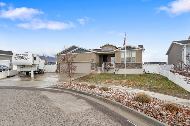 673 W DEEPDALE CT, Stansbury Park, UT 84074
