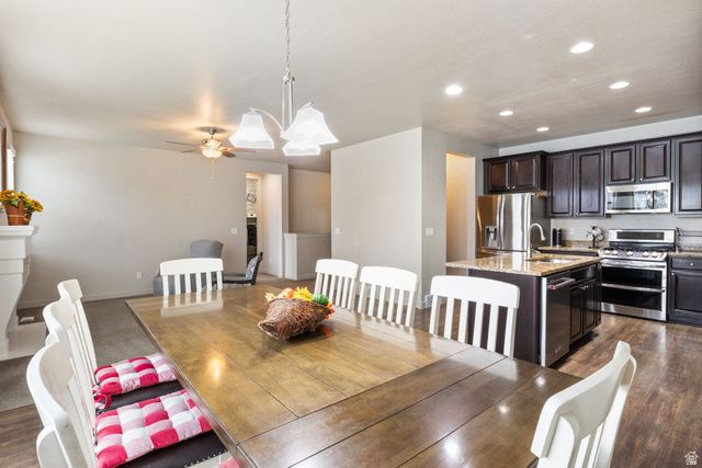 673 W DEEPDALE CT, Stansbury Park, UT 84074