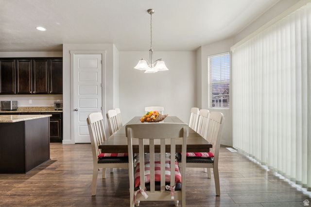 673 W DEEPDALE CT, Stansbury Park, UT 84074