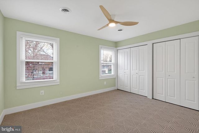 1943 S LOWELL ST, Arlington, VA 22204