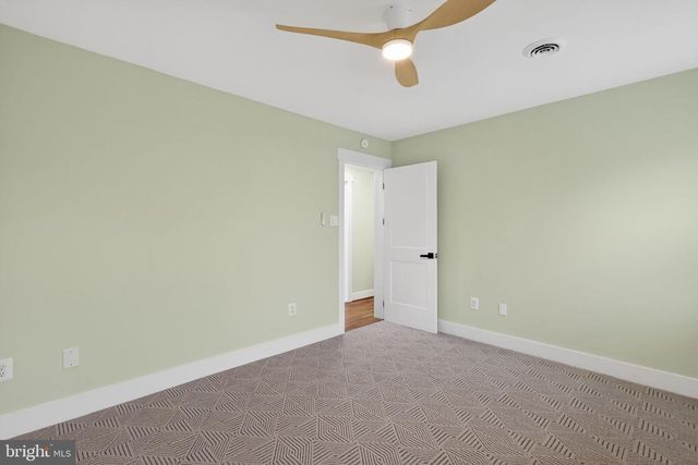 1943 S LOWELL ST, Arlington, VA 22204