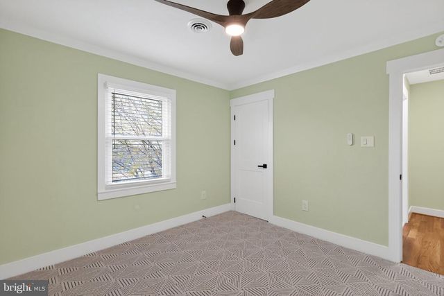 1943 S LOWELL ST, Arlington, VA 22204