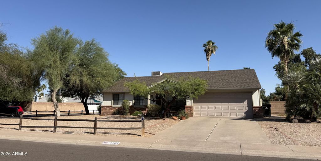 6439 E GRANDVIEW Drive, Scottsdale, AZ 85254