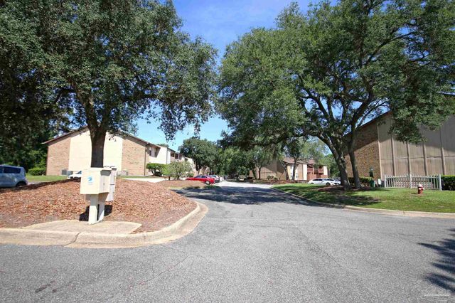 2303 W Michigan Ave F-5, Pensacola, FL 32526