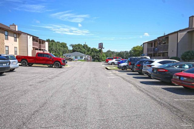 2303 W Michigan Ave F-5, Pensacola, FL 32526