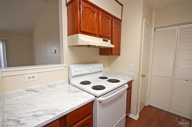 2303 W Michigan Ave F-5, Pensacola, FL 32526