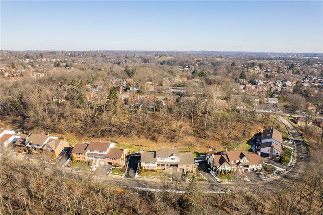 402 Forest Ridge Dr, Forest Hills Boro, PA 15221