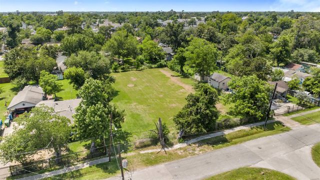 7821 Melrose Street, Houston, TX 77022