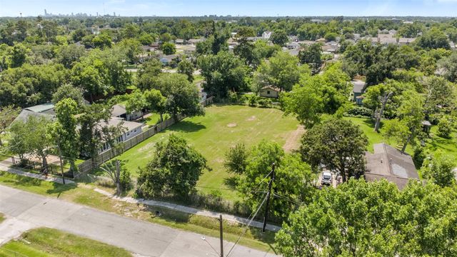 7821 Melrose Street, Houston, TX 77022