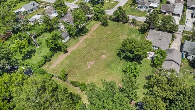 7821 Melrose Street, Houston, TX 77022