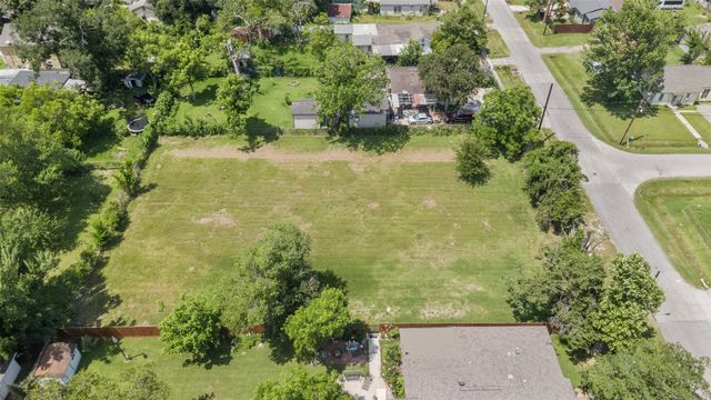 7821 Melrose Street, Houston, TX 77022