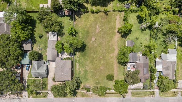 7821 Melrose Street, Houston, TX 77022