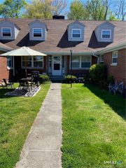 21 Hartford Avenue 20, Newington, CT 06111