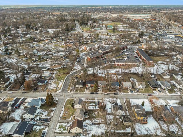 4304 Kugler Mill Road, Deer Park, OH 45236