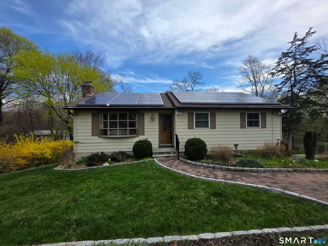 39 Charcoal Ridge Road East, New Fairfield, CT 06812