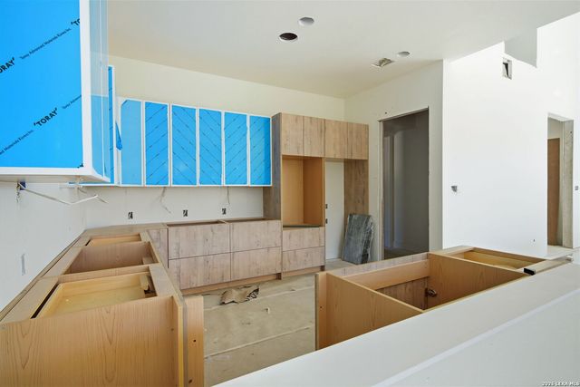 216 Sendera Way, Canyon Lake, TX 78133