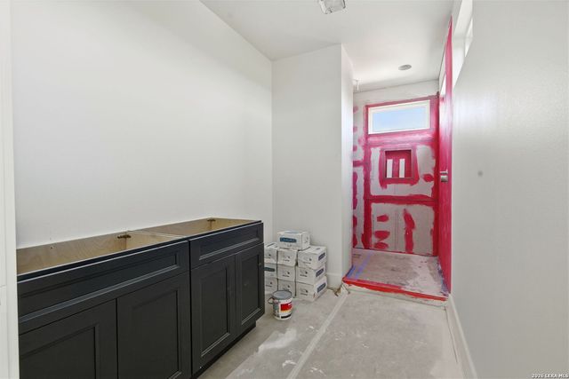 216 Sendera Way, Canyon Lake, TX 78133