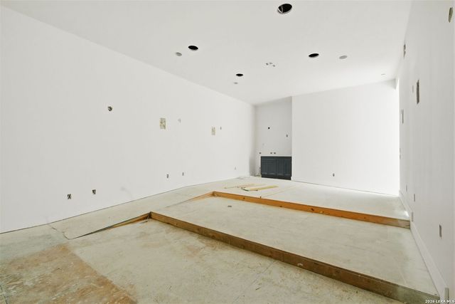 216 Sendera Way, Canyon Lake, TX 78133