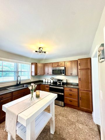 400 Wadsworth Road, Spartanburg, SC 29301