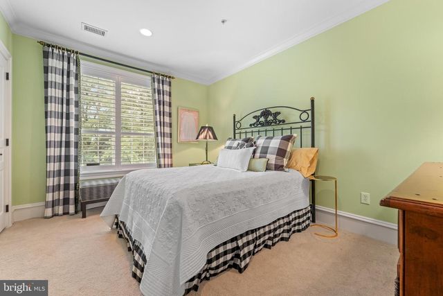 5304 PARKVIEW DR, Haverford, PA 19041