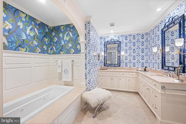 5304 PARKVIEW DR, Haverford, PA 19041