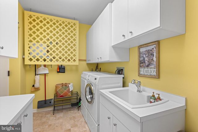 5304 PARKVIEW DR, Haverford, PA 19041