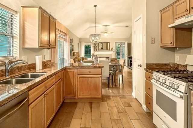 1727 Millhouse Road, Houston, TX 77073