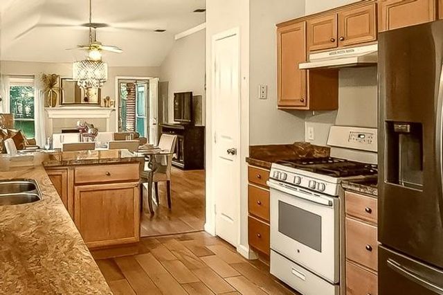 1727 Millhouse Road, Houston, TX 77073