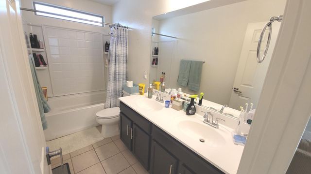 1648 S 82nd Way, Mesa, AZ 85209