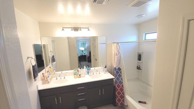 1648 S 82nd Way, Mesa, AZ 85209