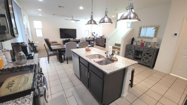 1648 S 82nd Way, Mesa, AZ 85209