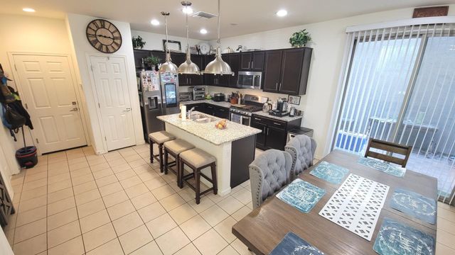 1648 S 82nd Way, Mesa, AZ 85209