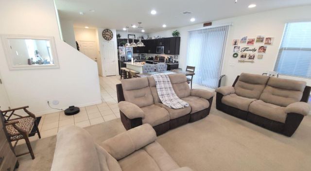 1648 S 82nd Way, Mesa, AZ 85209
